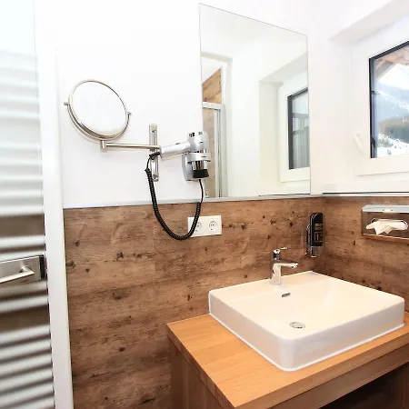 Apartment 6 *